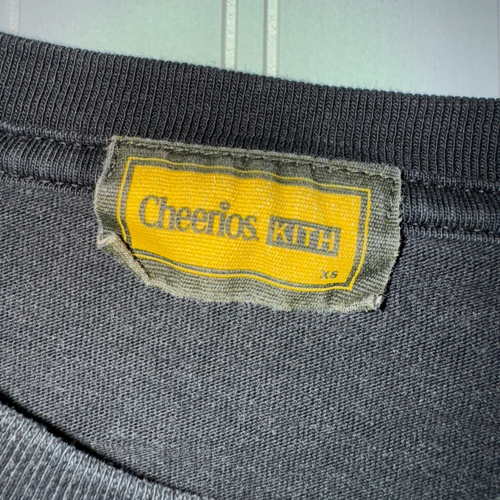 Kith x Cheerios Collab- Black Men’s T-Shirt with Cheerios Design - Picture 2 of 2